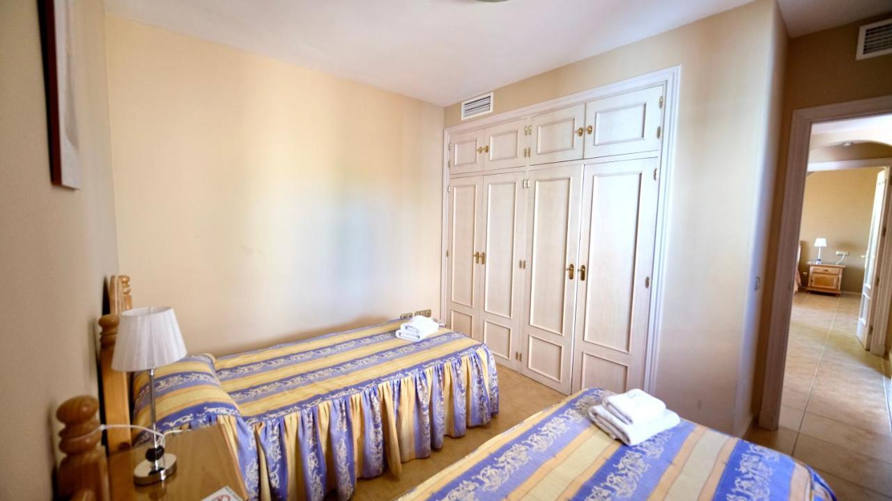 Apartament At Club Playa Real Marbella