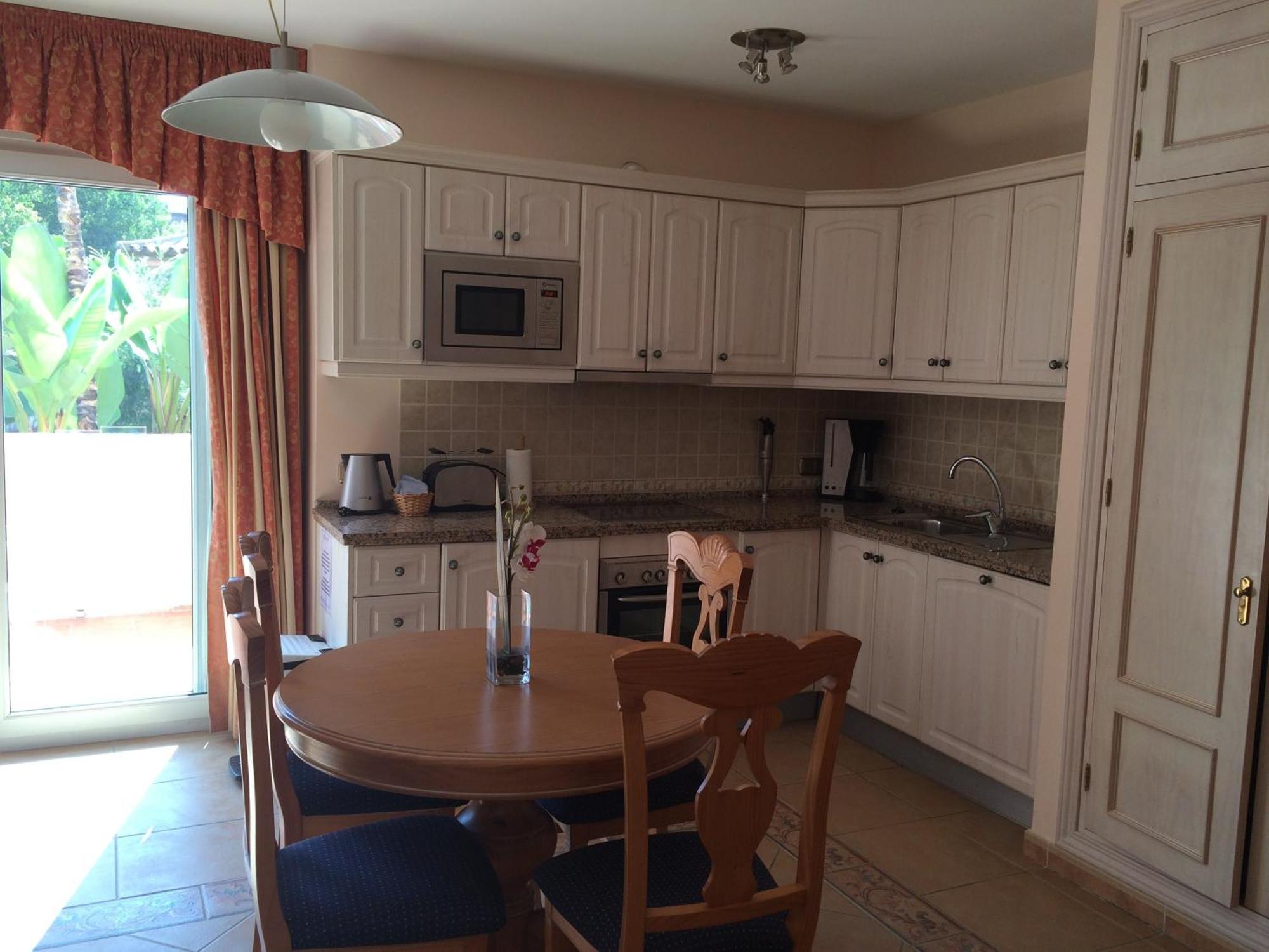 Apartament At Club Playa Real Marbella