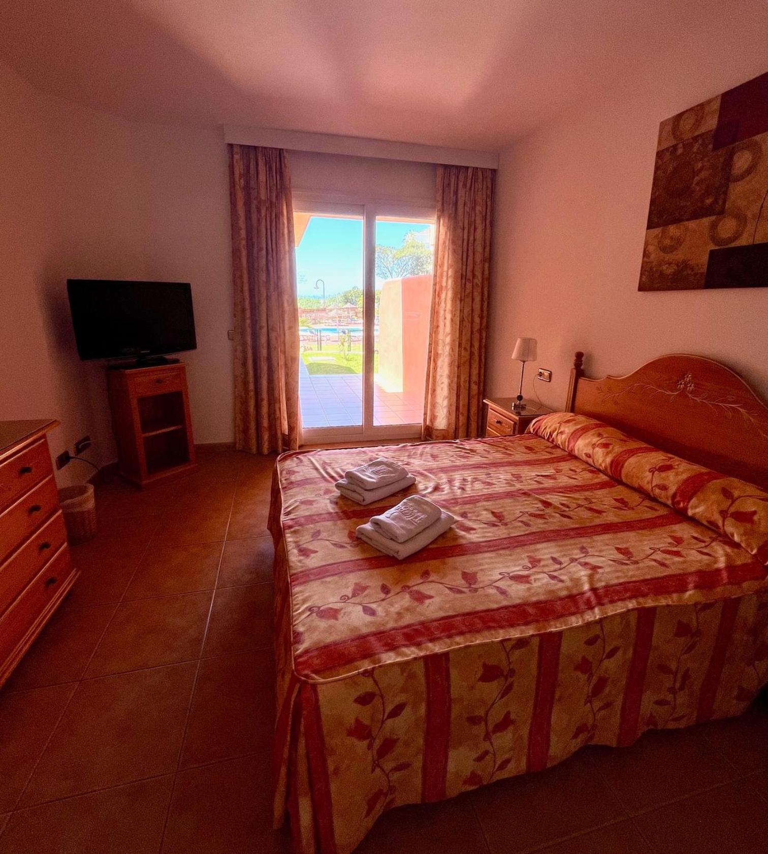 At Club Playa Real Apartament *