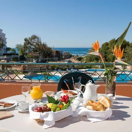 Marbella Beach Resort At Club Playa Real Exterior photo